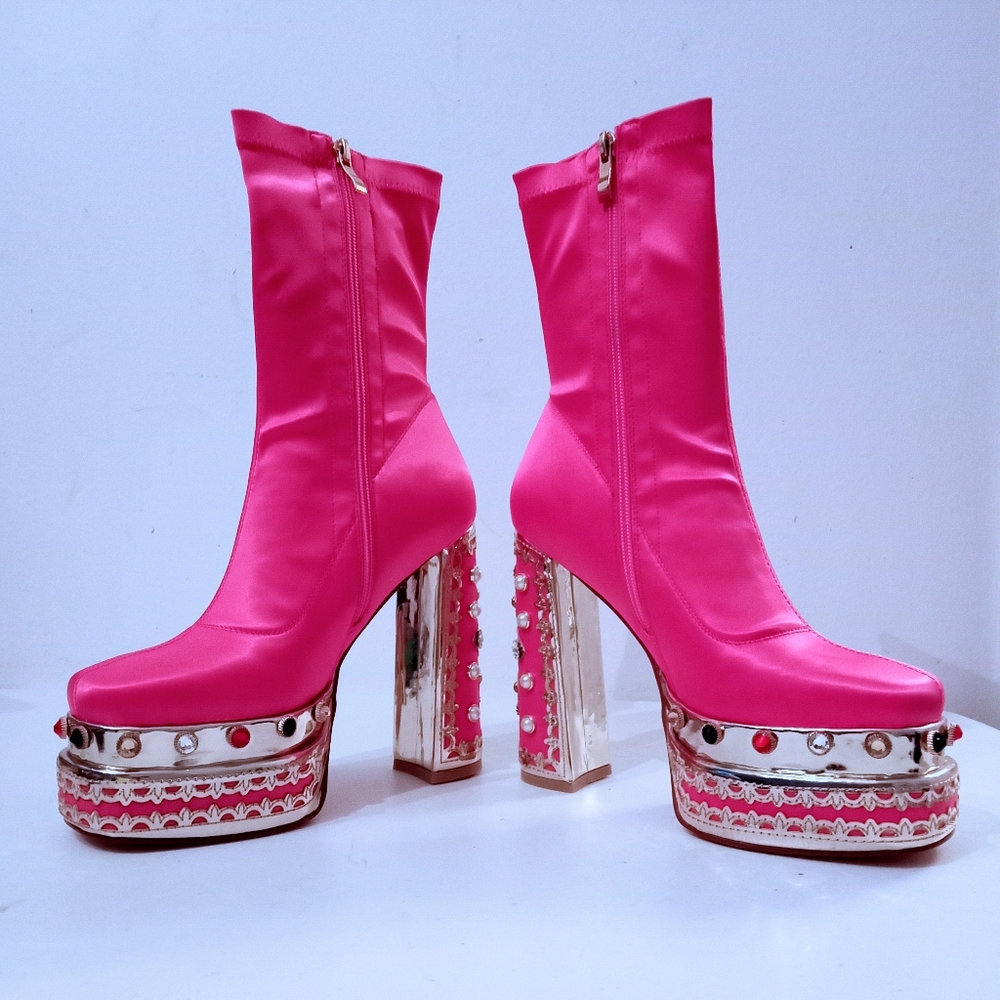 SALE🎁NIB🎁FREE GIFT INCLUDED🎁NWT Bootie Platform High Heels Gemstones Embell - Picture 3 of 6